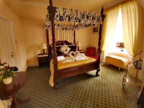 Гостиница Victoria Hotel  Blairgowrie and Rattray
